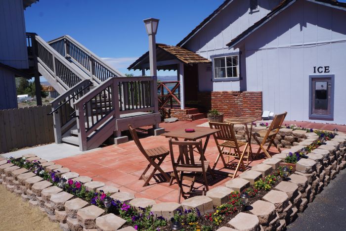 Yosemite Gateway Motel — Lee Vining, CA